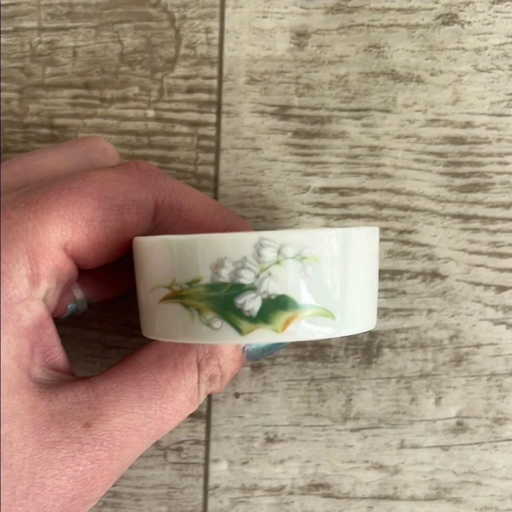 (RARE) Floral Porcelain Trinket Dish